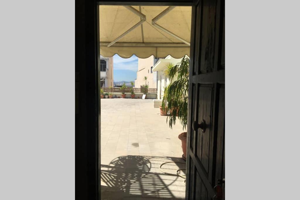 Mid Century 3 Bdr City Centre Townhouse Athene Buitenkant foto