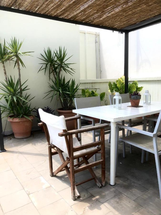 Mid Century 3 Bdr City Centre Townhouse Athene Buitenkant foto